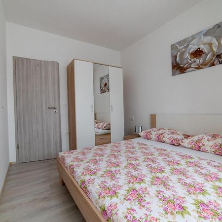 Mario Apartment Vir Luaran gambar
