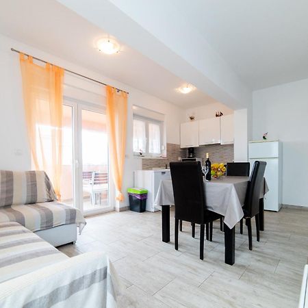 Mario Apartment Vir Luaran gambar