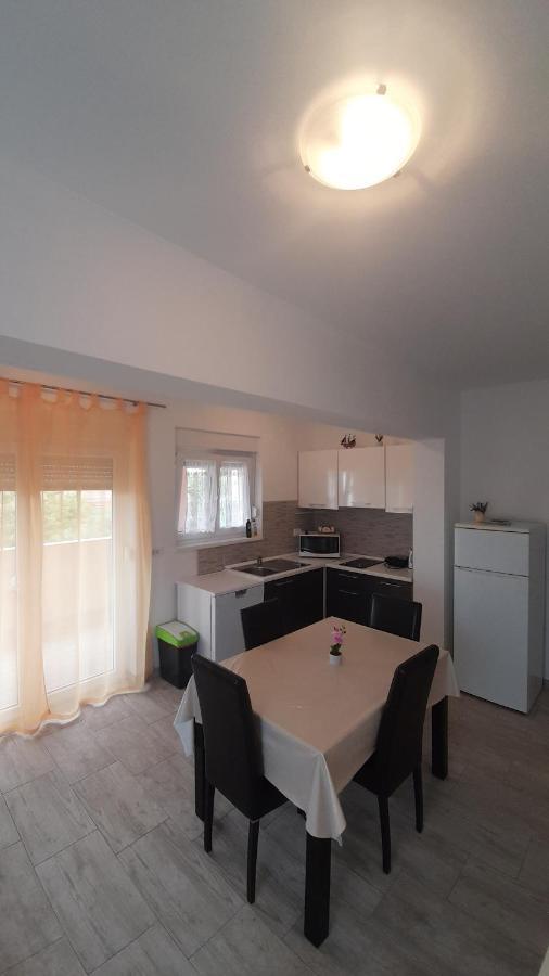 Mario Apartment Vir Luaran gambar