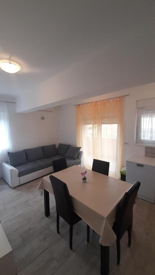 Mario Apartment Vir Luaran gambar