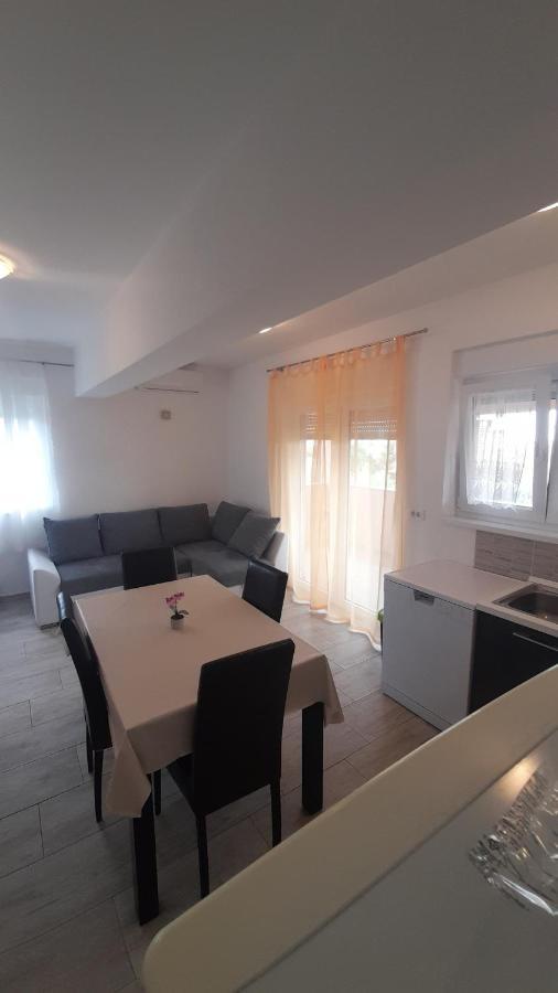 Mario Apartment Vir Luaran gambar