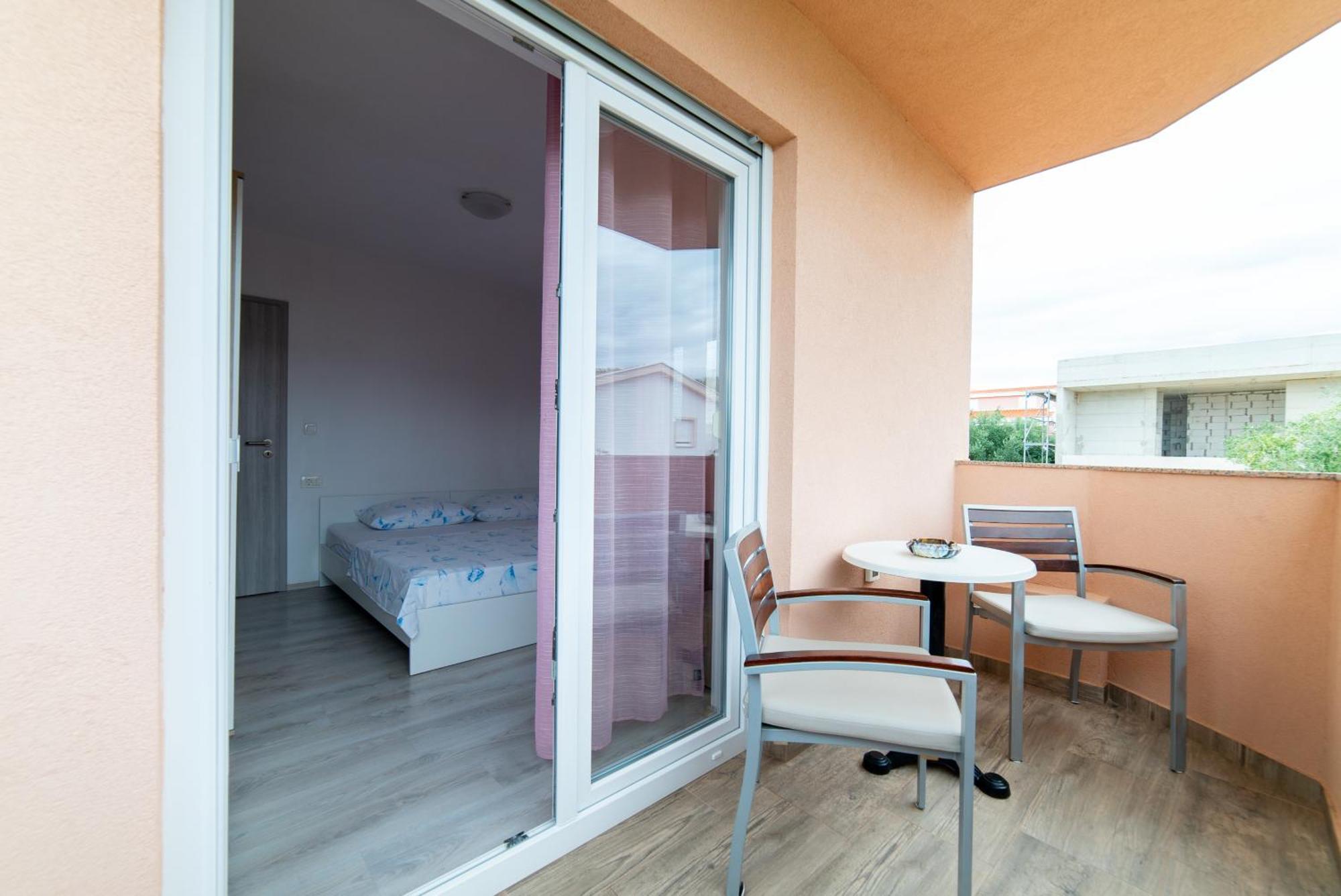 Mario Apartment Vir Luaran gambar