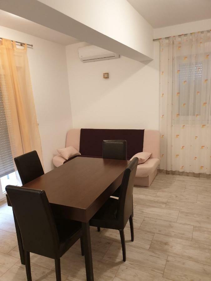 Mario Apartment Vir Luaran gambar