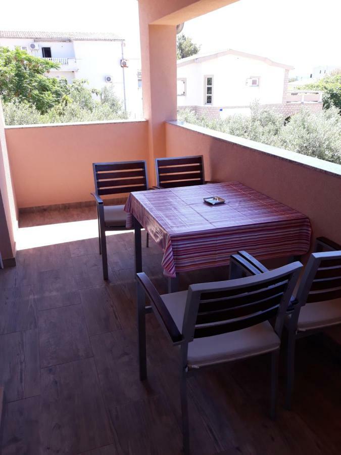 Mario Apartment Vir Luaran gambar